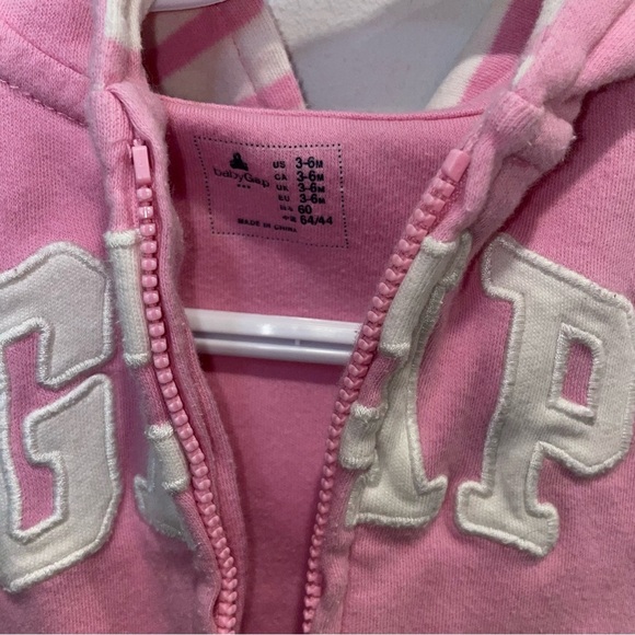 5/$15 GAP Light Pink Zip-Up Hoodie - Picture 4 of 7